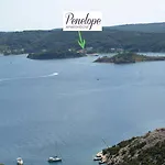 Aparthouse Penelope * Supetarska Draga