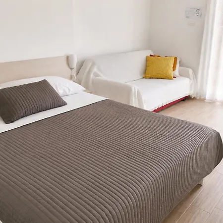 Aparthouse Penelope Apartment