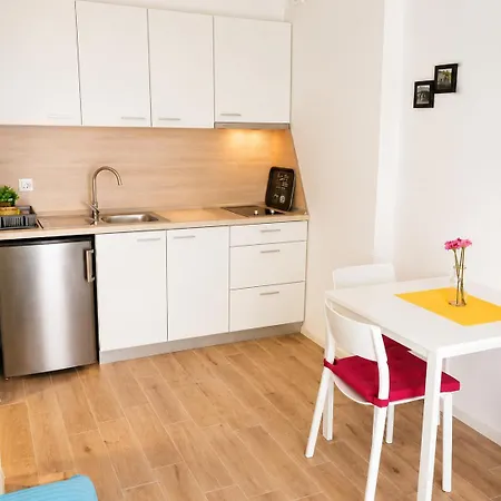 Aparthouse Penelope Apartment *