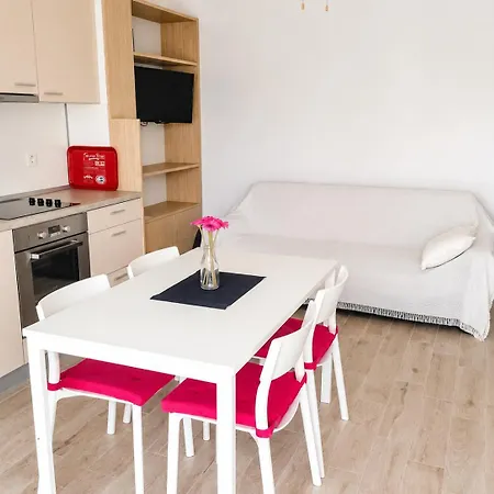 Aparthouse Penelope Supetarska Draga