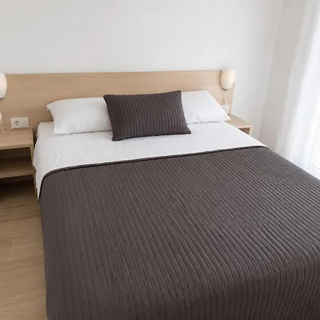 Aparthouse Penelope * Supetarska Draga