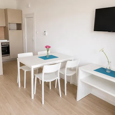 Aparthouse Penelope Apartment