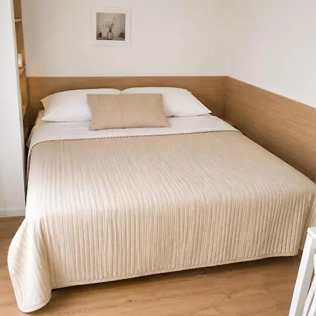 Aparthouse Penelope Apartment Supetarska Draga