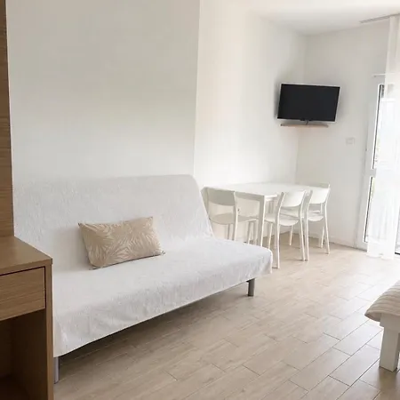 Aparthouse Penelope * Supetarska Draga