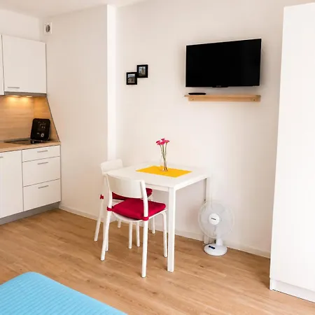Aparthouse Penelope *