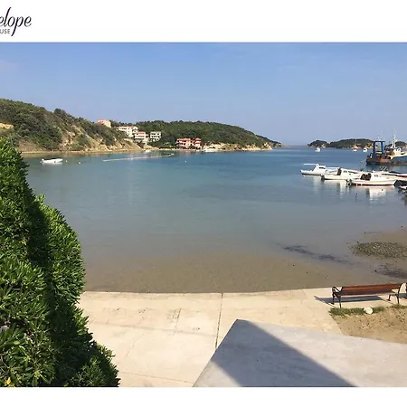 Aparthouse Penelope * Supetarska Draga